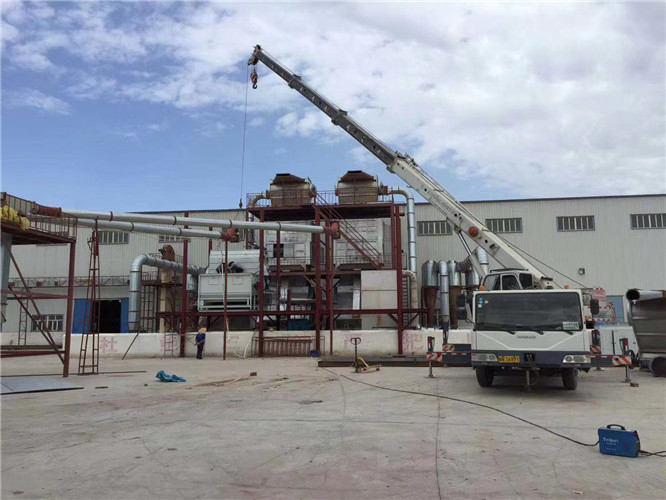 万宁市“手脚齐动”—— 吊车的 “协同作业” 技术