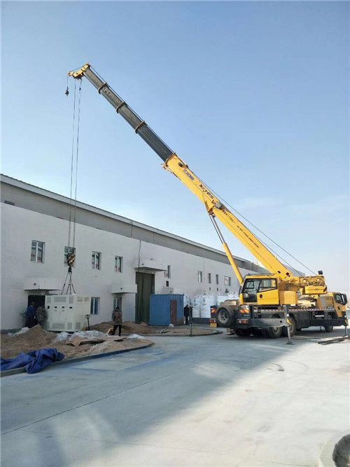 万宁市“超载就喊停”—— 吊车的 “重量保镖” 技术